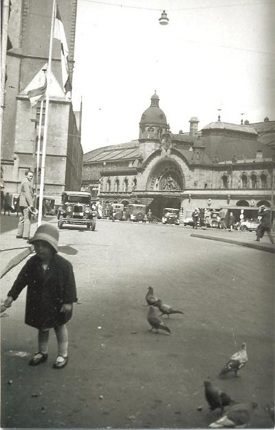 Hauptbahnhof und Vorplatz 1938 