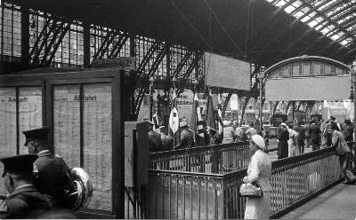 Im Hauptbahnhof 1934